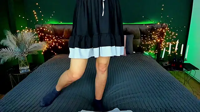 Rebecca Diamond online show from February 25, 2026, 6:56 am