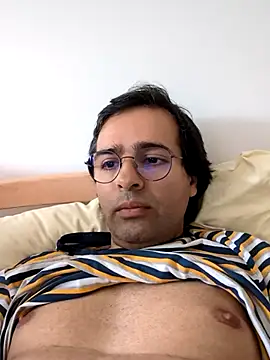Snapshot of Azad64 chatting on June 5, 2026, 8:31 am Azad64 online show from June 5, 2026, 8:31 am