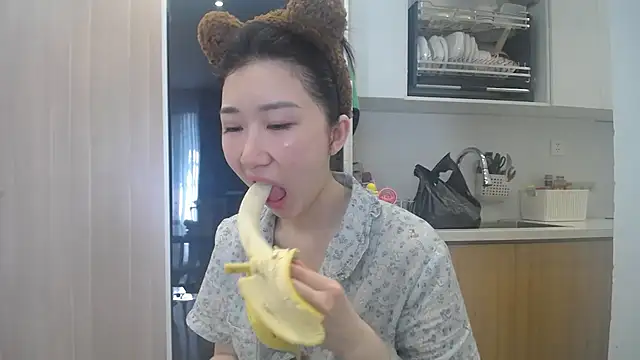 Asiagirll online show from June 4, 2026, 1:33 am