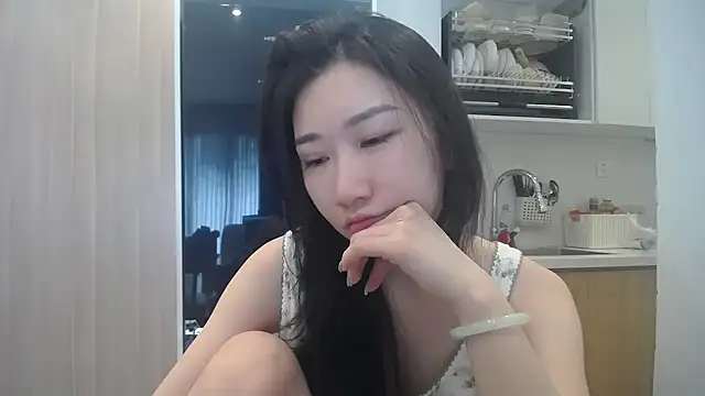 Asiagirll online show from June 7, 2026, 2:05 am