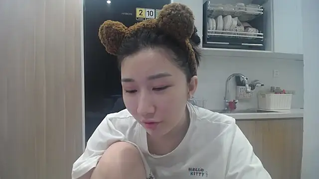 Asiagirll online show from June 16, 2026, 3:14 pm