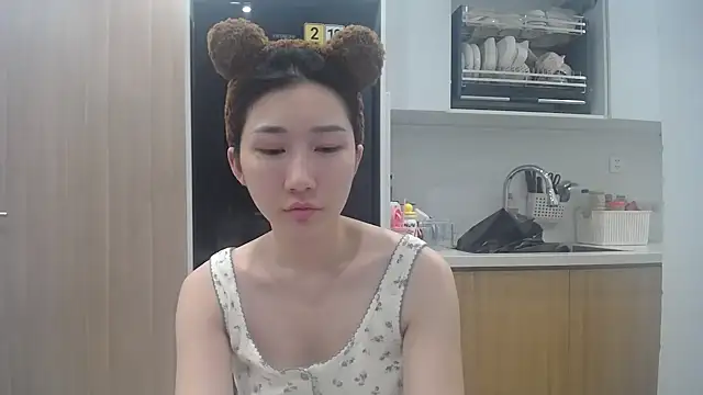 Asiagirll online show from June 18, 2026, 3:38 pm