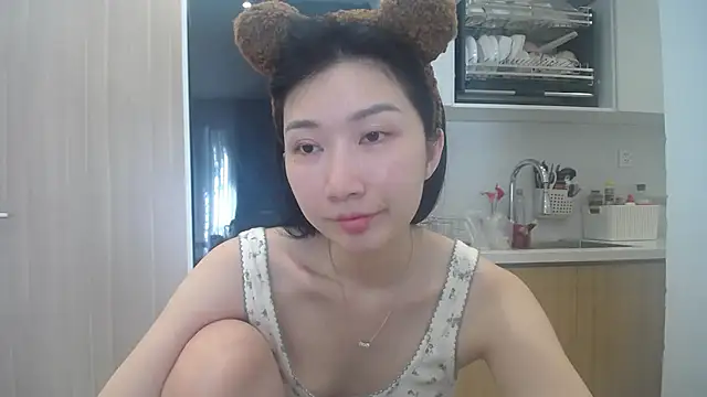 Snapshot of Asiagirll chatting on July 13, 2026, 12:57 am Asiagirll online show from July 13, 2026, 12:57 am