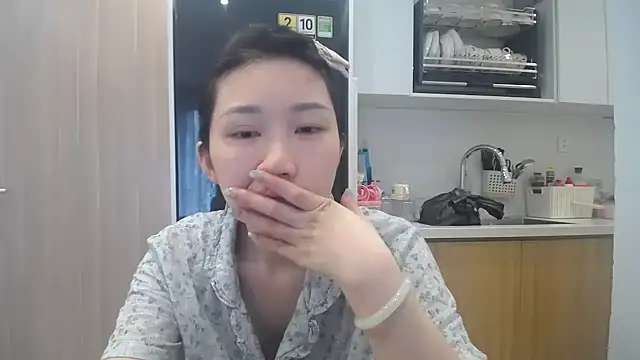 Snapshot of Asiagirll chatting on July 16, 2026, 3:34 am Asiagirll online show from July 16, 2026, 3:34 am