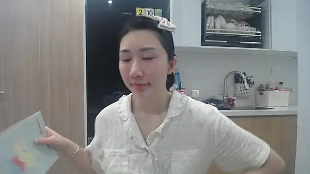 Snapshot of Asiagirll chatting on July 16, 2026, 3:40 pm Asiagirll online show from July 16, 2026, 3:40 pm