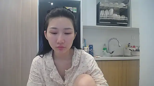 Snapshot of Asiagirll chatting on August 6, 2026, 12:56 am Asiagirll online show from August 6, 2026, 12:56 am