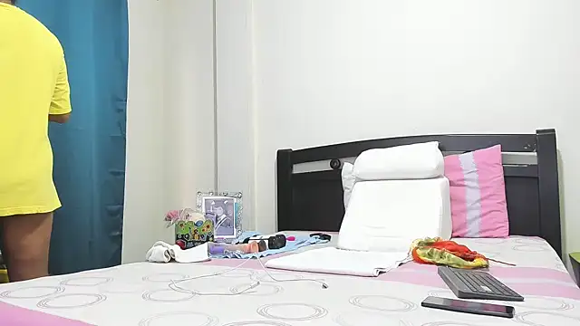 Snapshot of mara2020_69 chatting on September 18, 2025, 2:52 pm mara2020 69 online show from September 18, 2025, 2:52 pm