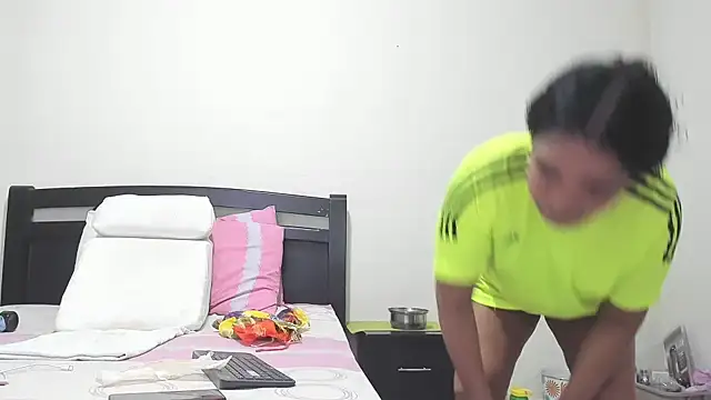 Snapshot of mara2020_69 chatting on October 1, 2025, 2:56 pm mara2020 69 online show from October 1, 2025, 2:56 pm