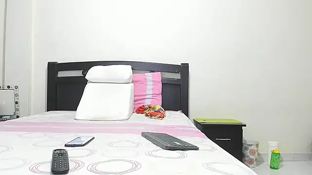 Snapshot of mara2020_69 chatting on October 5, 2025, 2:37 pm mara2020 69 online show from October 5, 2025, 2:37 pm