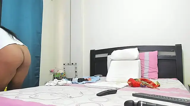 Snapshot of mara2020_69 chatting on October 6, 2025, 2:58 pm mara2020 69 online show from October 6, 2025, 2:58 pm