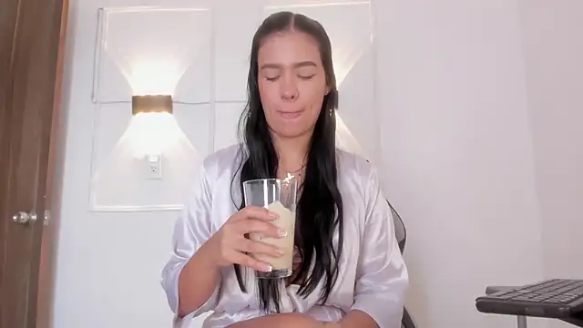 Hanna Risso online show from March 21, 2026, 6:11 pm