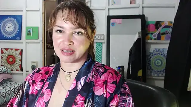 solamatista11 online show from October 3, 2025, 7:44 pm