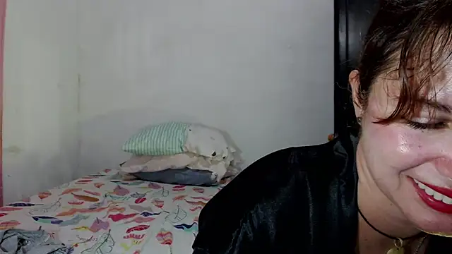 solamatista11 online show from November 10, 2025, 7:57 pm