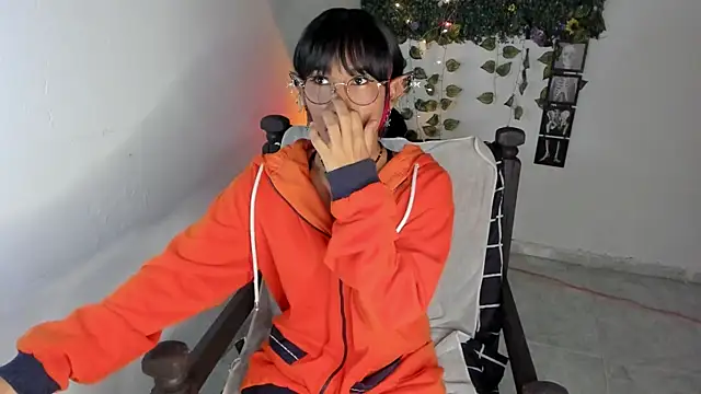 Mary Rosse1 online show from October 16, 2025, 6:42 pm