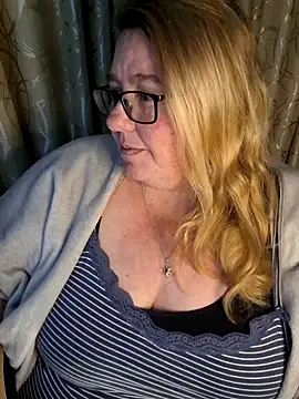 Iceprincess2bad4u online show from April 30, 2026, 7:09 pm