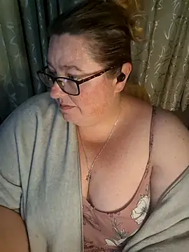 Iceprincess2bad4u online show from May 9, 2026, 6:13 pm