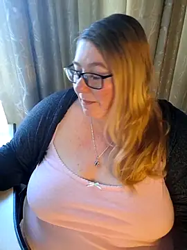 Iceprincess2bad4u online show from May 16, 2026, 5:37 am