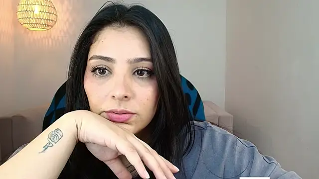 Snapshot of YummyAnna_ chatting on February 26, 2026, 8:19 pm YummyAnna online show from February 26, 2026, 8:19 pm