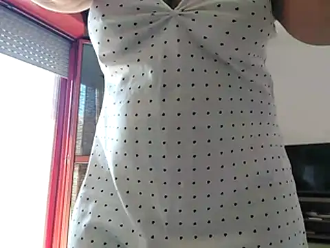 Snapshot of La_Vedova_Allegra chatting on June 9, 2026, 7:20 am La Vedova Allegra online show from June 9, 2026, 7:20 am