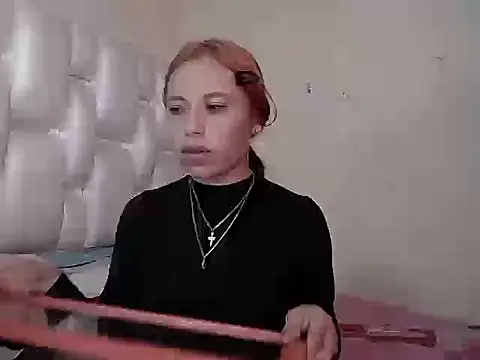  hotlatins  online show from September 11, 2025, 3:34 pm