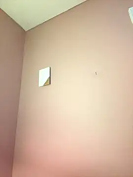 gypsydoll online show from December 19, 2025, 5:09 pm