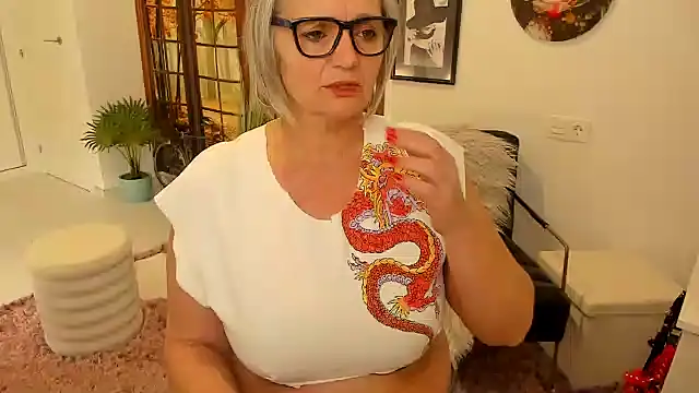 Milf-Ella online show from February 24, 2025, 3:31 pm