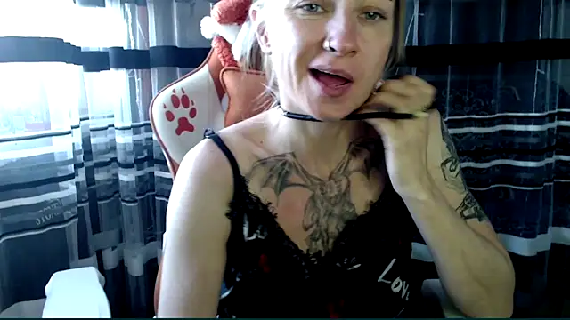 cold lollipop online show from May 6, 2026, 6:08 am