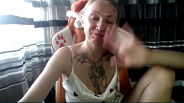 cold lollipop online show from May 12, 2026, 6:43 am