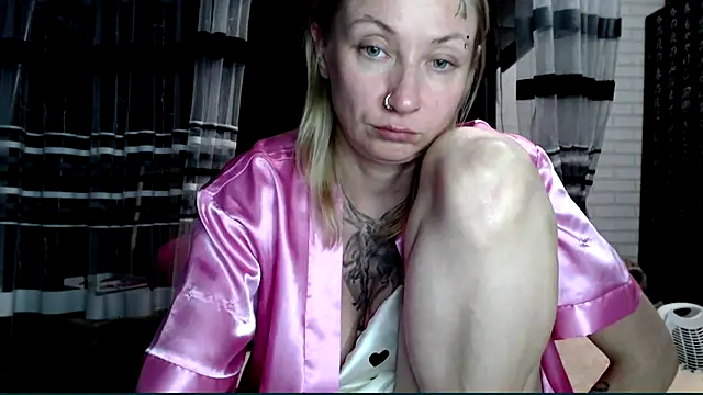 cold lollipop online show from May 28, 2026, 7:22 pm