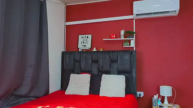 Snapshot of FelipeAndMarcello3 chatting on January 10, 2025, 8:37 pm FelipeAndMarcello3 online show from January 10, 2025, 8:37 pm