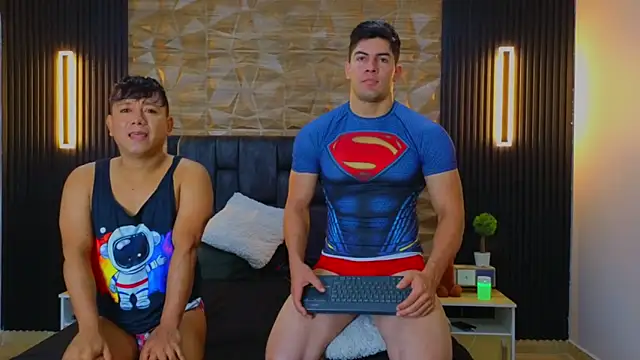 Snapshot of FelipeAndMarcello3 chatting on February 10, 2025, 2:37 pm FelipeAndMarcello3 online show from February 10, 2025, 2:37 pm