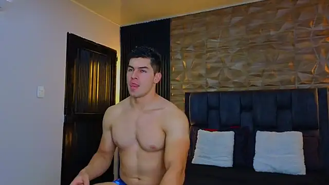 Snapshot of FelipeAndMarcello3 chatting on February 13, 2025, 7:42 pm FelipeAndMarcello3 online show from February 13, 2025, 7:42 pm