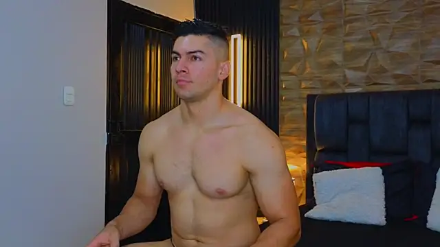 Snapshot of FelipeAndMarcello3 chatting on February 14, 2025, 7:33 pm FelipeAndMarcello3 online show from February 14, 2025, 7:33 pm