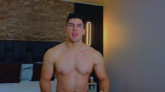 Snapshot of FelipeAndMarcello3 chatting on February 24, 2025, 7:19 pm FelipeAndMarcello3 online show from February 24, 2025, 7:19 pm