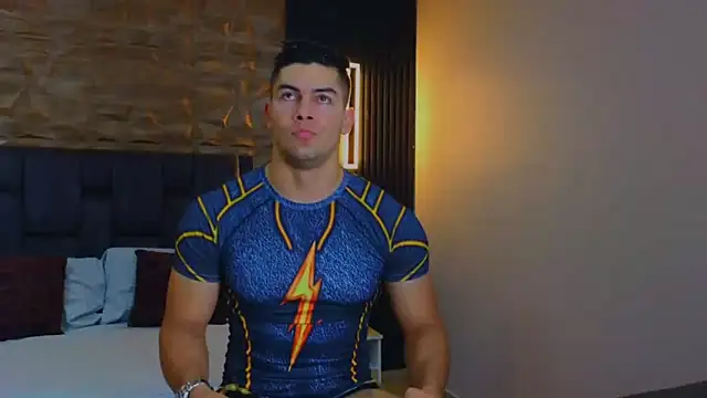 Snapshot of FelipeAndMarcello3 chatting on February 24, 2025, 10:58 pm FelipeAndMarcello3 online show from February 24, 2025, 10:58 pm