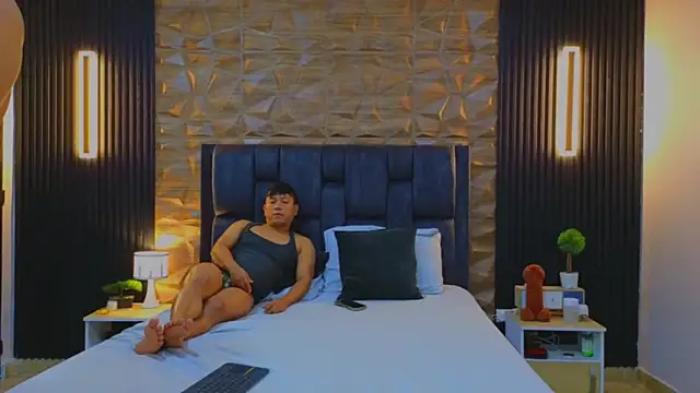 Snapshot of FelipeAndMarcello3 chatting on March 4, 2025, 2:32 pm FelipeAndMarcello3 online show from March 4, 2025, 2:32 pm