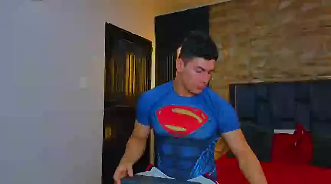 Snapshot of FelipeAndMarcello3 chatting on March 17, 2025, 11:21 pm FelipeAndMarcello3 online show from March 17, 2025, 11:21 pm