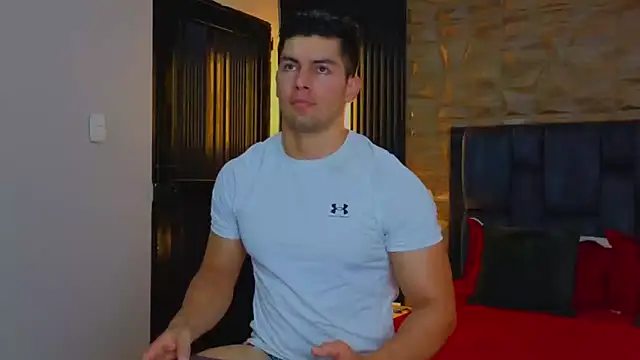 Snapshot of FelipeAndMarcello3 chatting on March 20, 2025, 11:12 pm FelipeAndMarcello3 online show from March 20, 2025, 11:12 pm