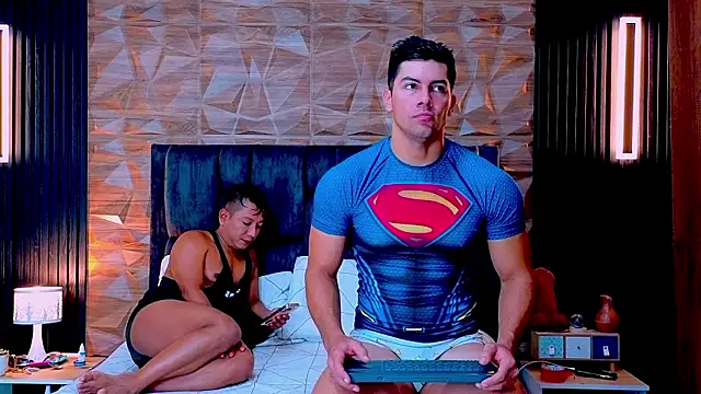 Snapshot of FelipeAndMarcello3 chatting on March 20, 2026, 2:00 pm FelipeAndMarcello3 online show from March 20, 2026, 2:00 pm