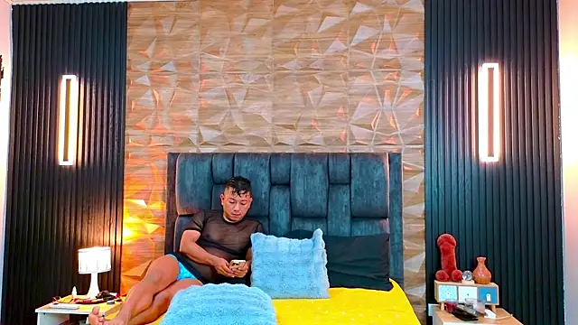 FelipeAndMarcello3 online show from July 18, 2026, 3:05 pm