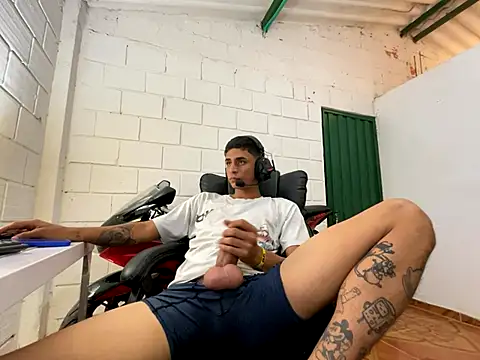 Max TheHorseDick online show from November 9, 2025, 10:19 pm