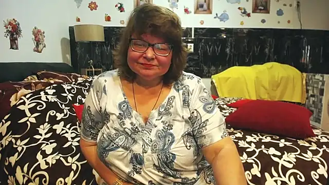 SweetMommaX online show from March 15, 2026, 2:12 pm