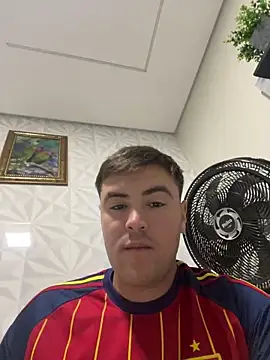 Snapshot of urielpereira chatting on June 10, 2026, 1:06 am urielpereira online show from June 10, 2026, 1:06 am