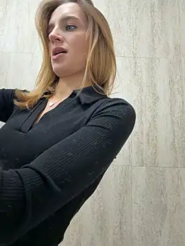 -AngelAri- online show from October 29, 2025, 6:09 pm