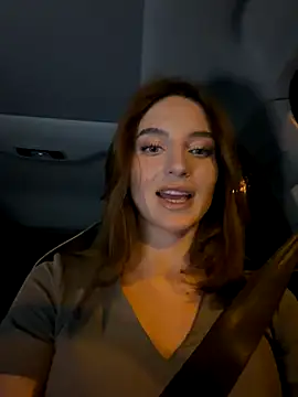 -AngelAri- online show from December 13, 2025, 9:20 pm