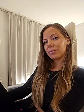 novaforyou1 online show from November 9, 2025, 5:00 pm