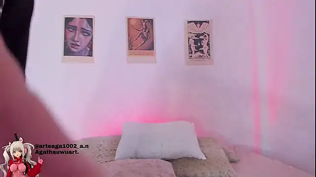 Moonlight1002 online show from November 10, 2025, 6:34 am