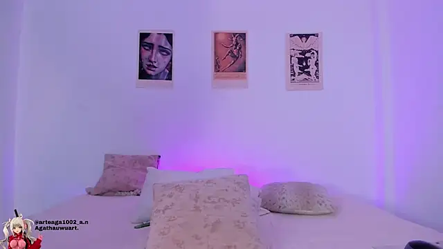 Moonlight1002 online show from November 28, 2025, 2:42 pm