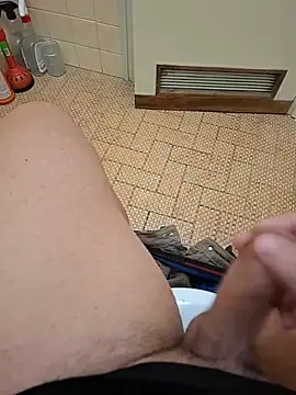 Snapshot of Frossi94 chatting on December 15, 2025, 10:41 am Frossi94 online show from December 15, 2025, 10:41 am