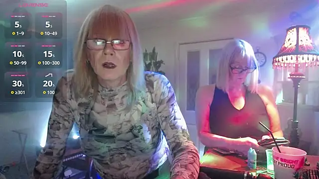 COUPLE4VOYEUR01 online show from January 17, 2026, 7:50 pm